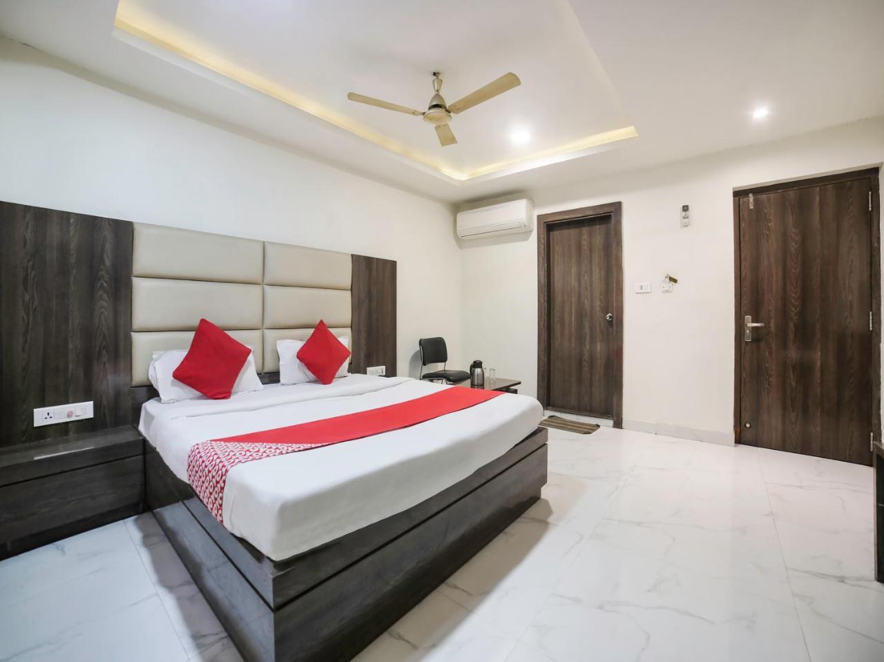Oyo 10277 Hotel Delux Golden Ajmer Exterior photo
